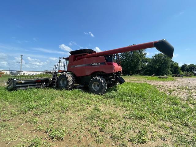 Image of Case IH 7230 equipment image 2