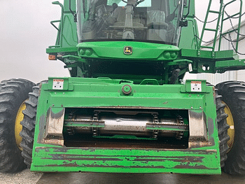 2017 John Deere S670 Equipment Image0