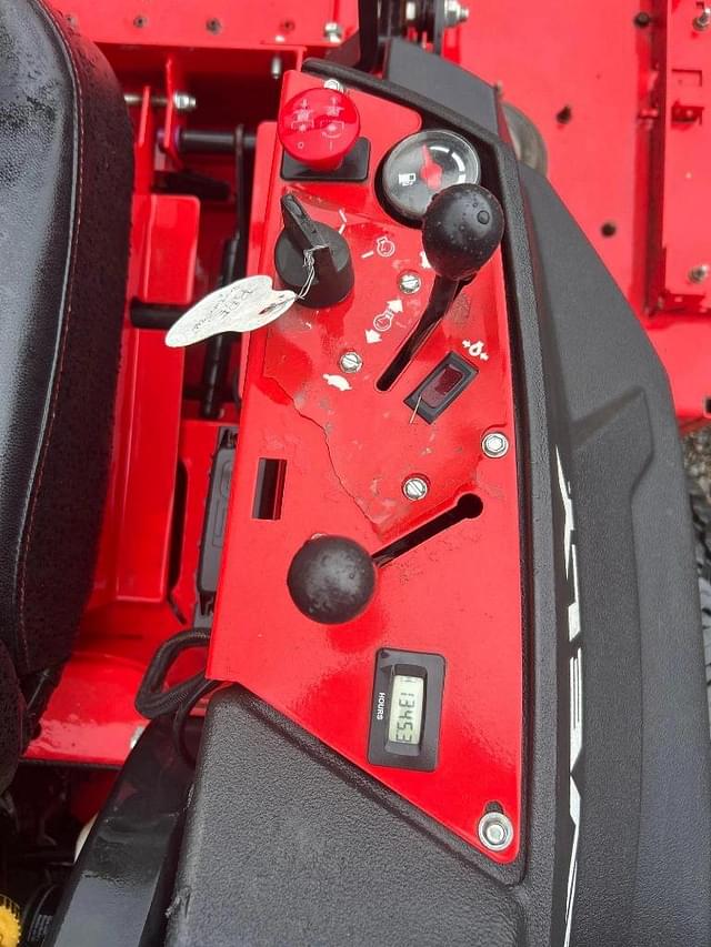 Image of Gravely Pro-Turn 260 equipment image 3