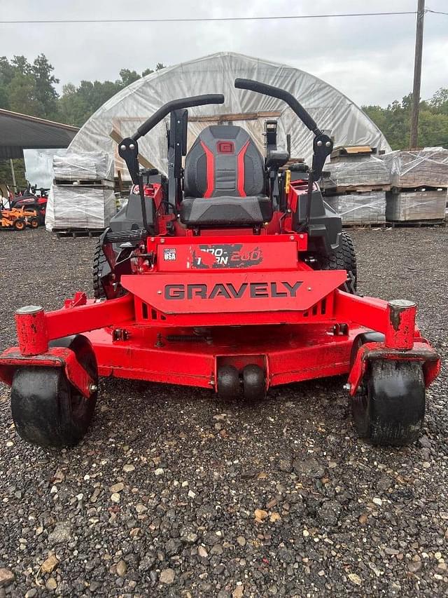 Image of Gravely Pro-Turn 260 equipment image 1