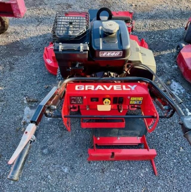 Image of Gravely Pro-QXT equipment image 2