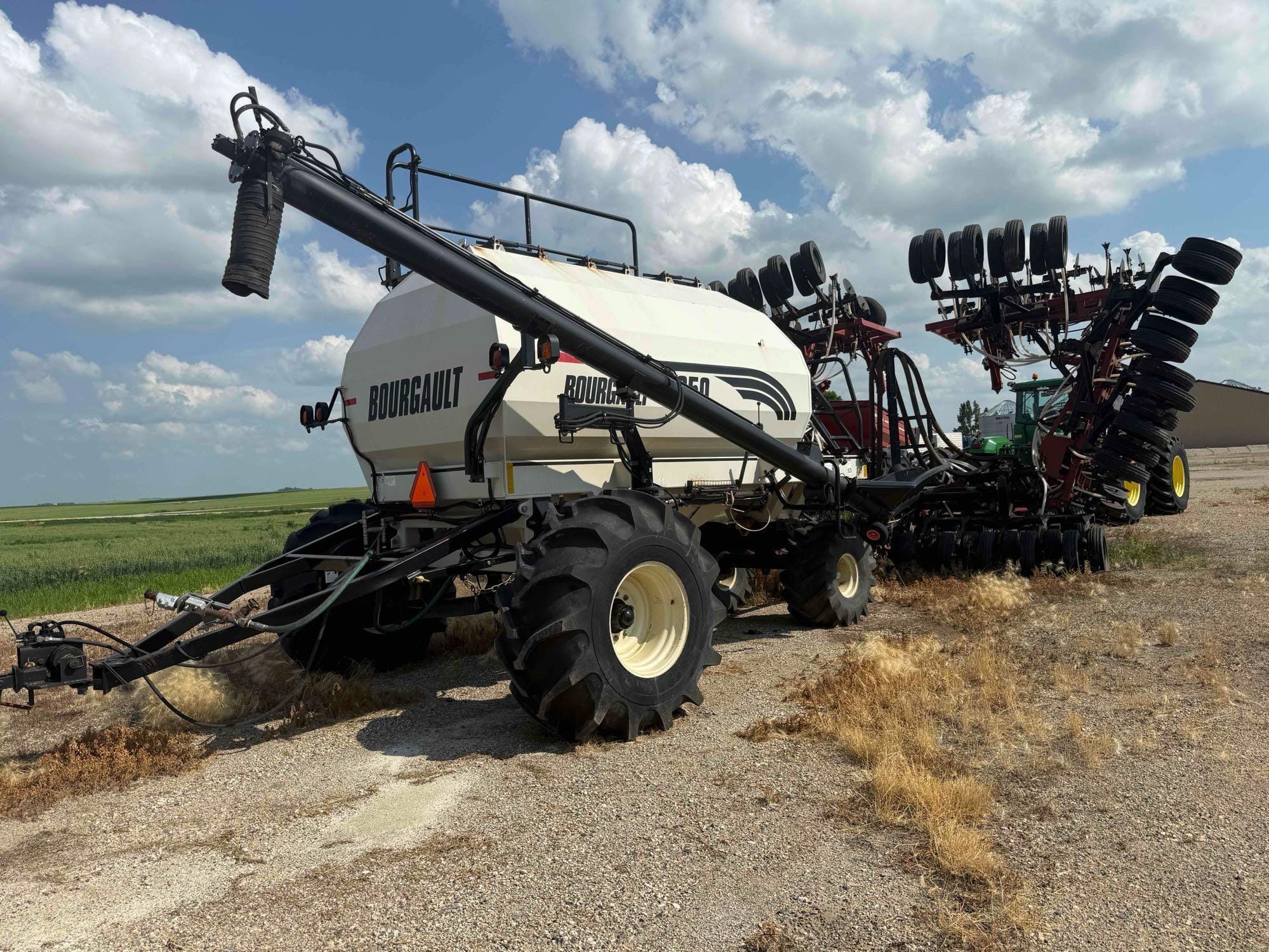 Bourgault 6350 Equipment Image0