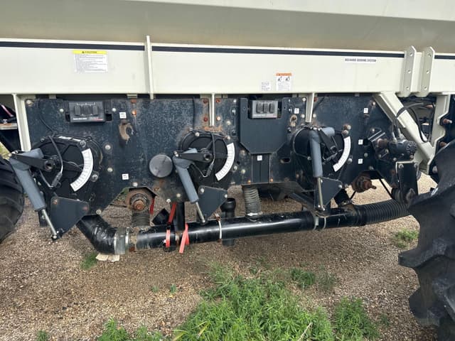 Image of Bourgault 6350 equipment image 4