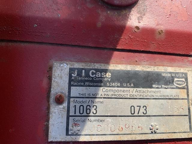 Image of International Harvester 1063 equipment image 4