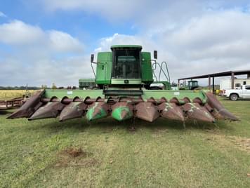 Main image John Deere 844