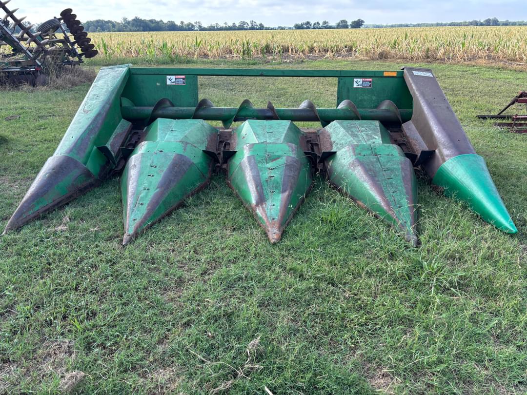 Image of John Deere 444 Image 1