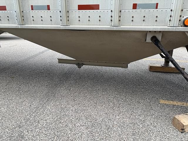Image of Cornhusker 800 equipment image 4