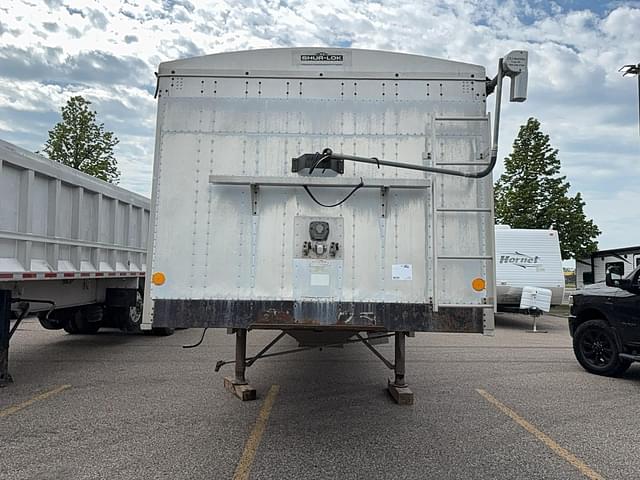 Image of Cornhusker 800 equipment image 1