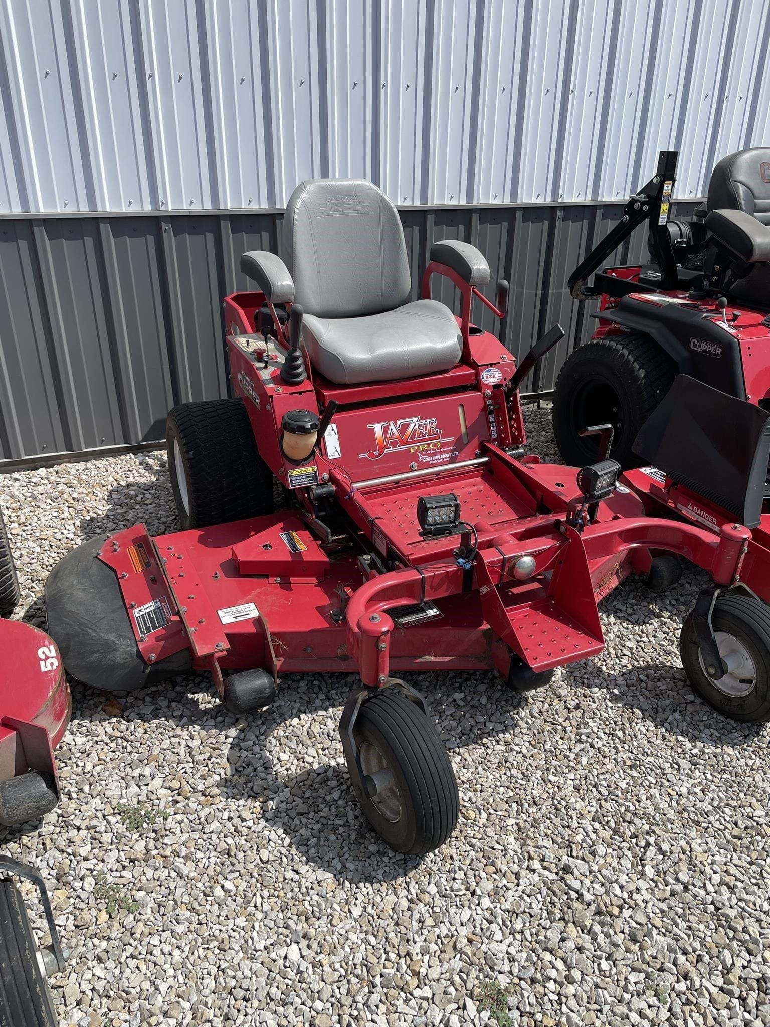 Country Clipper Jazee Pro Equipment Image0