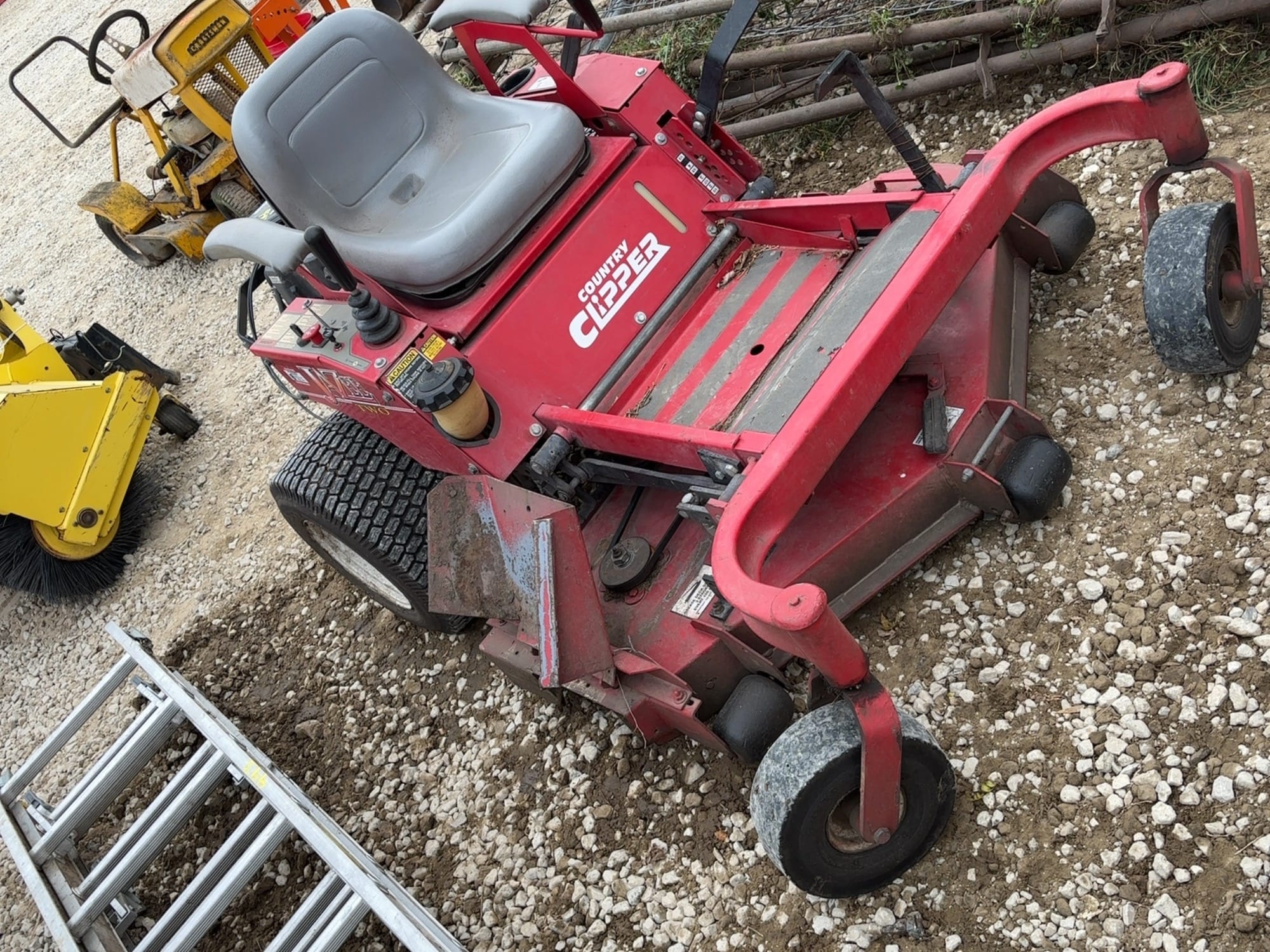 Country Clipper Jazee Equipment Image0