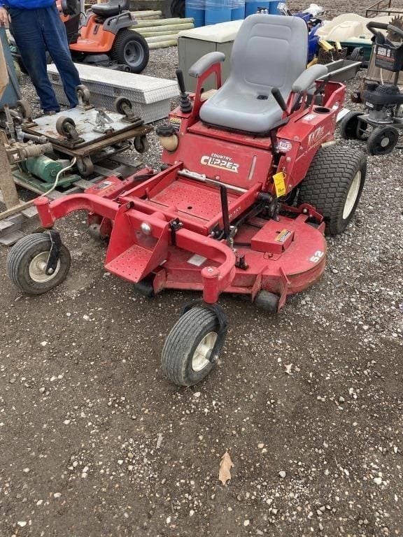 Main image Country Clipper Zero Turn