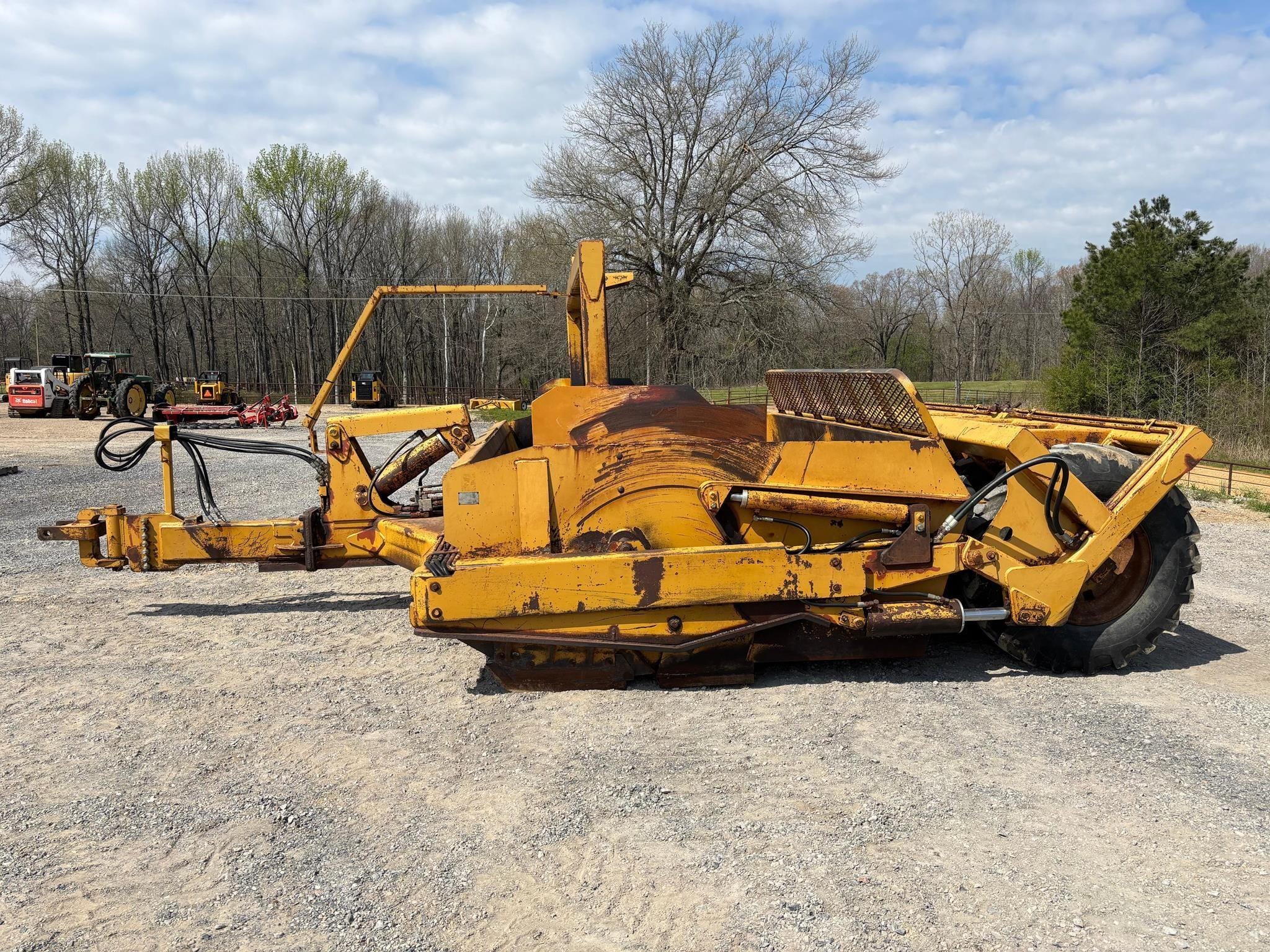 Crabtree Manufacturing 17YD Equipment Image0