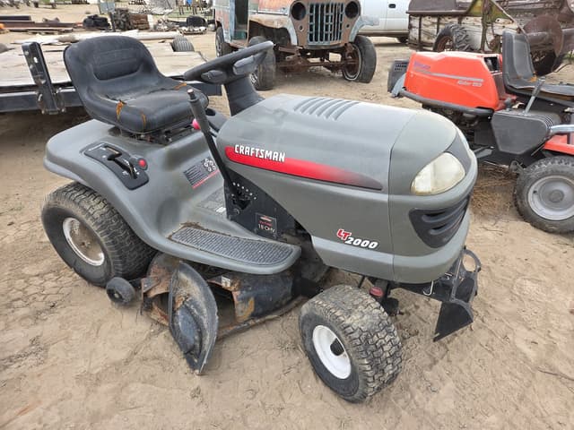 Image of Craftsman LT2000 equipment image 1