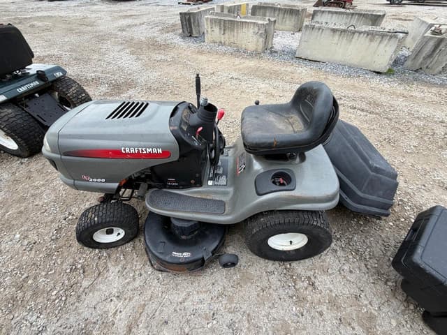Image of Craftsman LT2000 equipment image 1