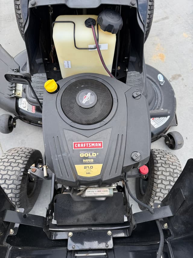 Image of Craftsman LT2000 equipment image 4