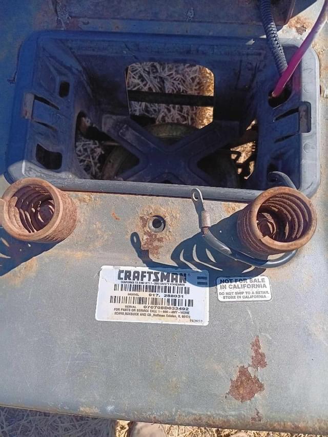 Image of Craftsman LT2000 equipment image 1