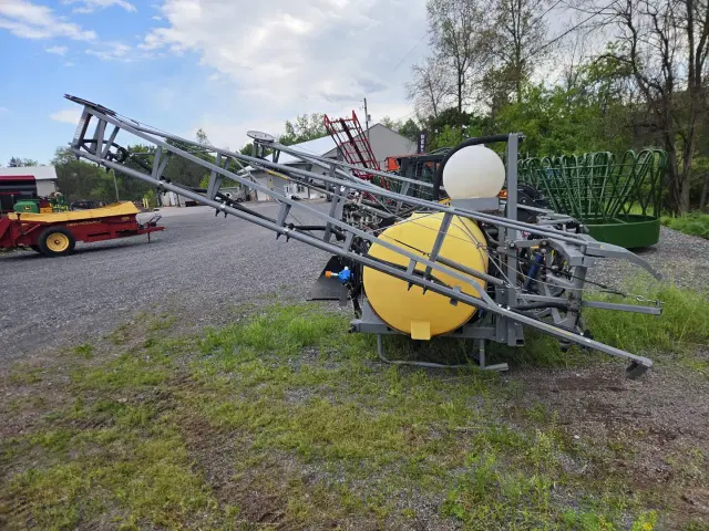 Image of Crop Care 3PT300 equipment image 4