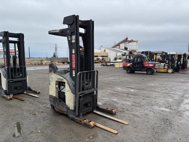 Image of Crown RR5000 equipment image 1