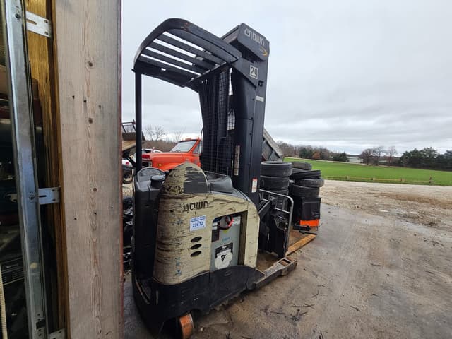Image of Crown RR5225-45 equipment image 2
