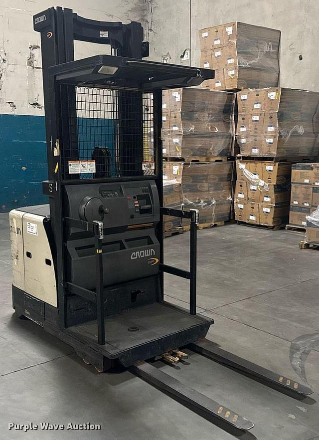 Image of Crown SP3520-30 equipment image 2