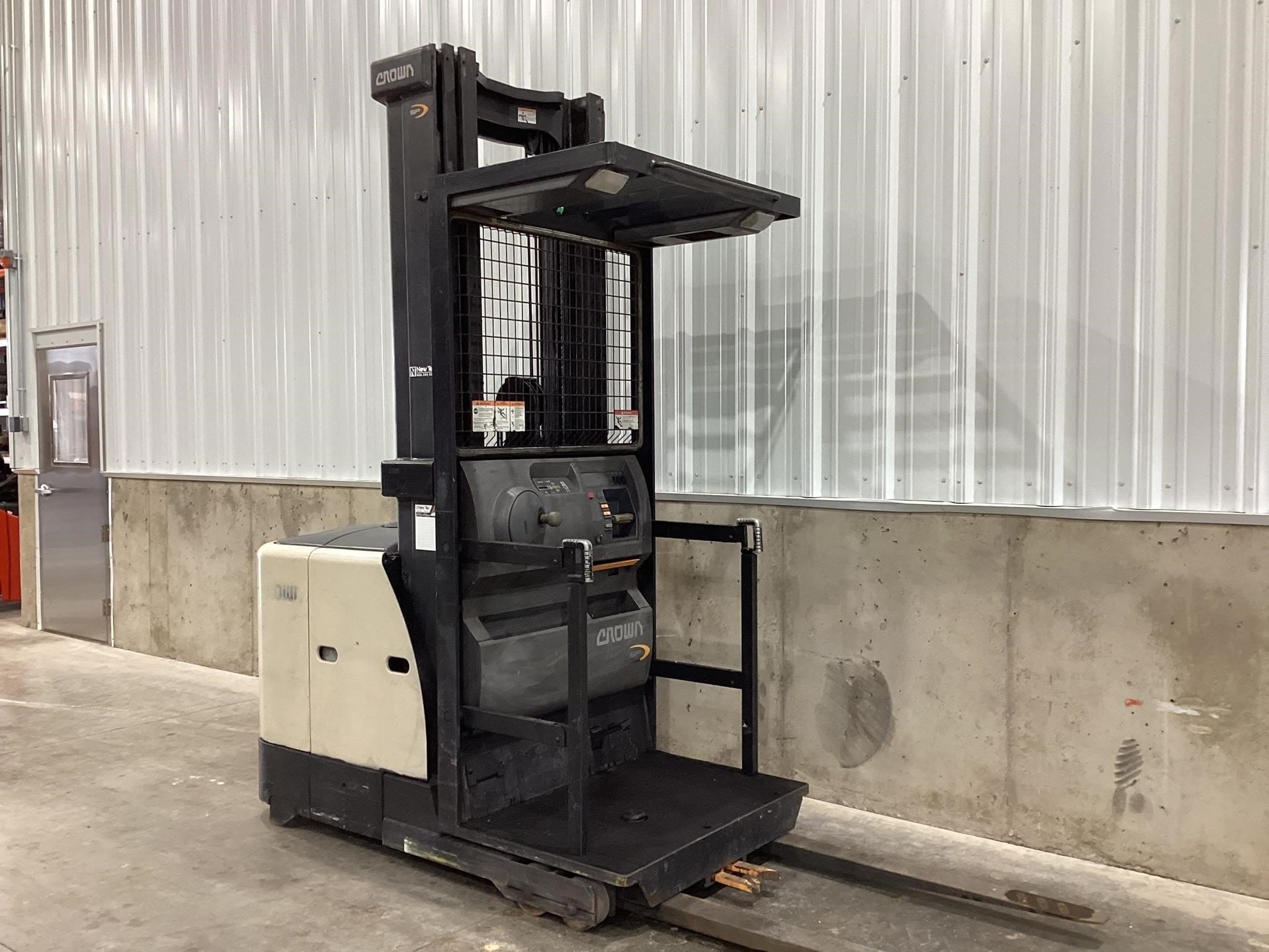 2015 Crown SP3520-30 Equipment Image0