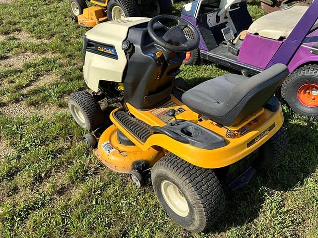 Image of Cub Cadet LTX1040 equipment image 3