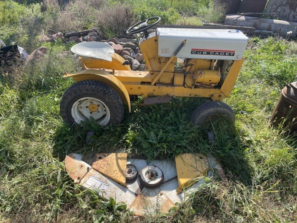 Main image Cub Cadet 100