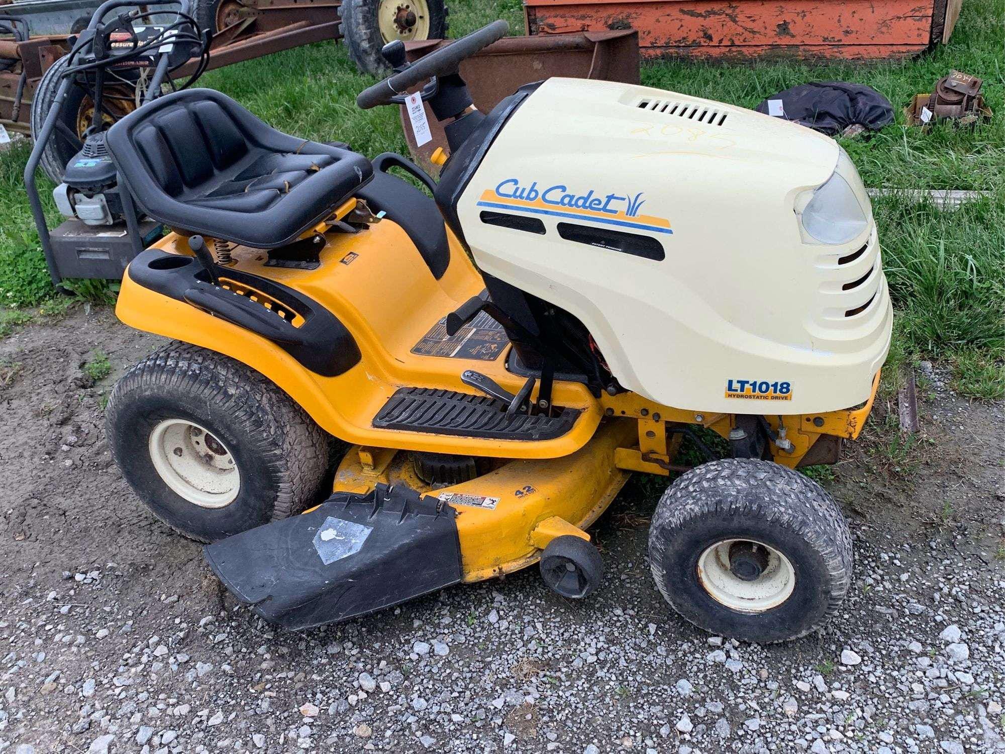 Main image Cub Cadet LT1018