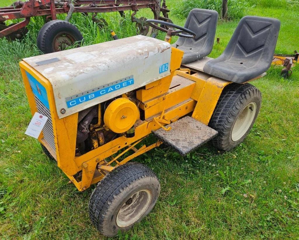Main image Cub Cadet 102