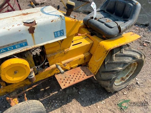 Image of Cub Cadet 102 equipment image 2