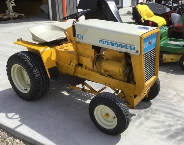 Image of Cub Cadet 102 equipment image 2