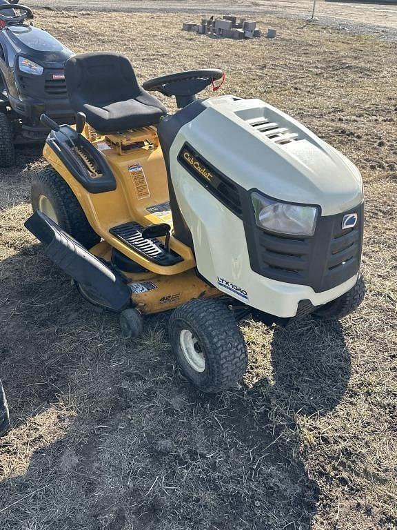 Image of Cub Cadet LTX1040 equipment image 2