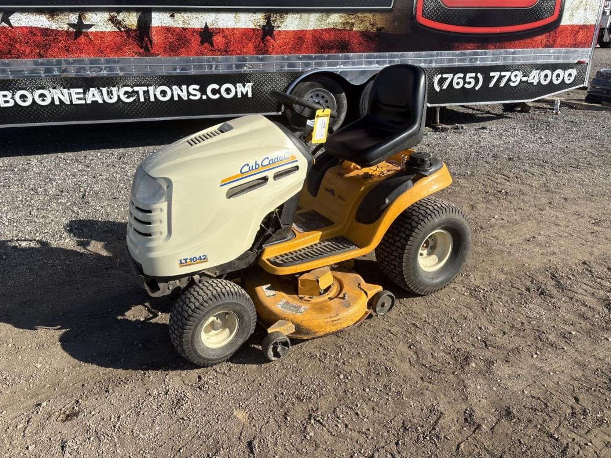 Cub Cadet LT1042 Equipment Image0