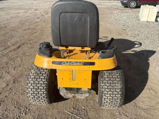 Image of Cub Cadet LT1042 equipment image 2