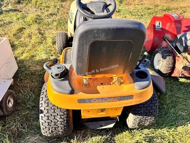 Image of Cub Cadet LT1045 equipment image 3