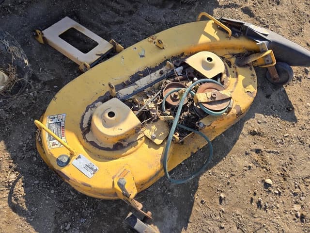 Image of Cub Cadet 1215 equipment image 2