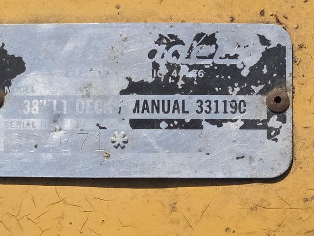 Image of Cub Cadet 1215 equipment image 3