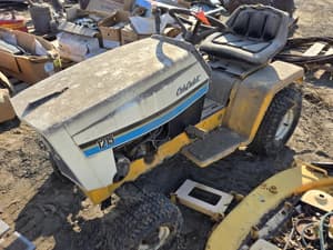 Cub Cadet 1215 Image
