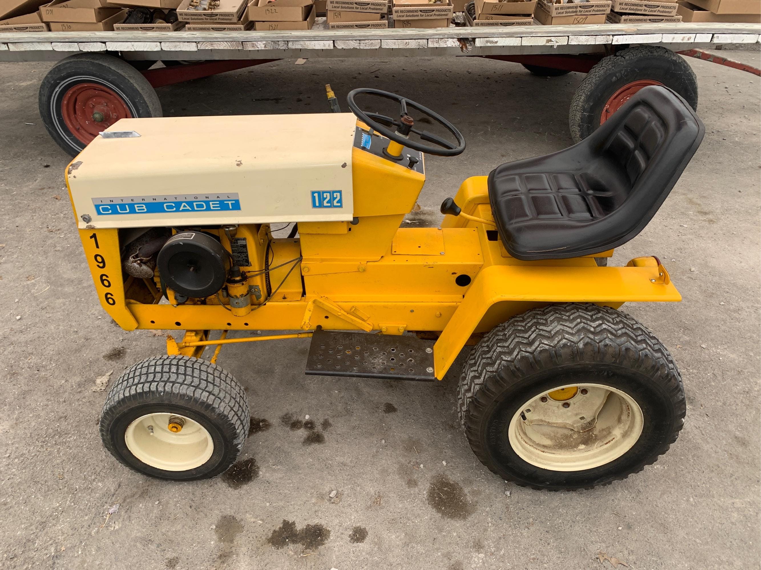 Main image Cub Cadet 122