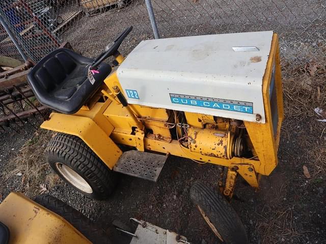 Image of Cub Cadet 122 equipment image 3