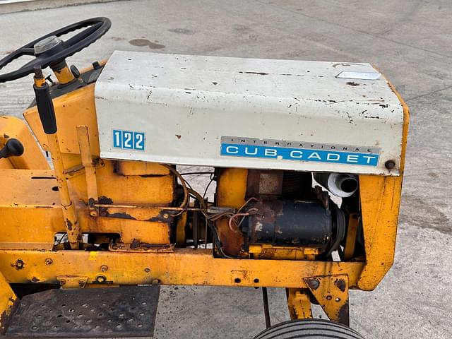 Image of Cub Cadet 122 equipment image 4