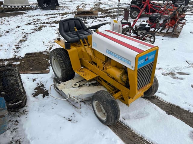 Image of Cub Cadet 122 equipment image 3