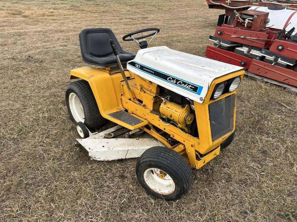 Main image Cub Cadet 127