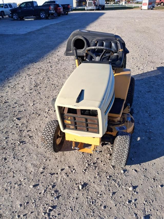 Image of Cub Cadet 1330 equipment image 4