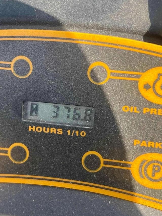 Image of Cub Cadet 1525 equipment image 4