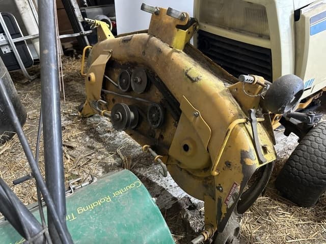 Image of Cub Cadet 1641 equipment image 4