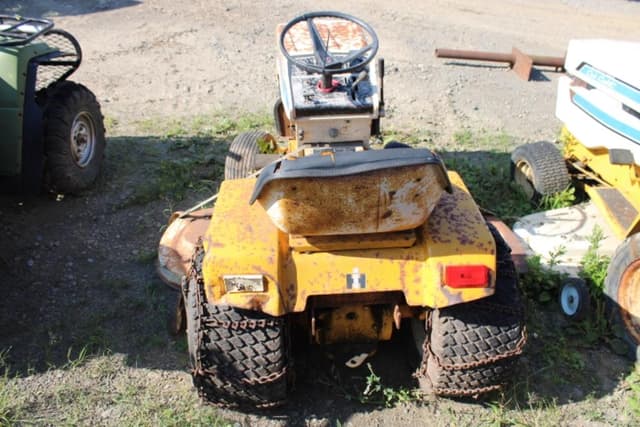 Image of Cub Cadet 1650 equipment image 4