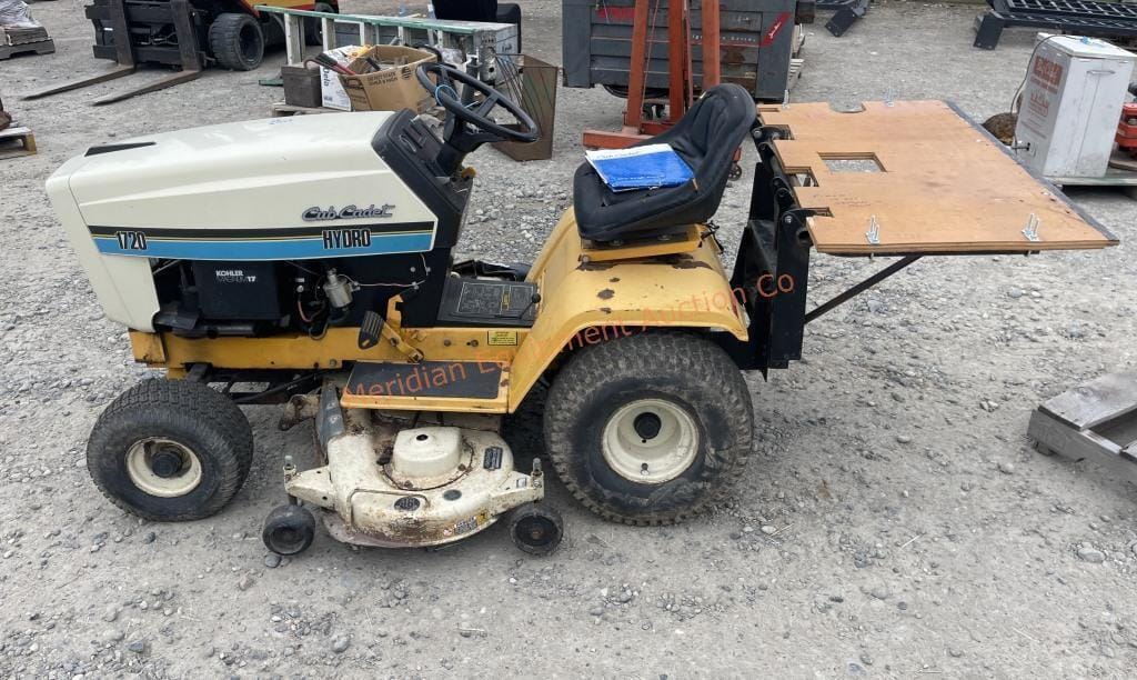 Main image Cub Cadet 1720