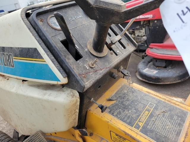 Image of Cub Cadet 1811 equipment image 4