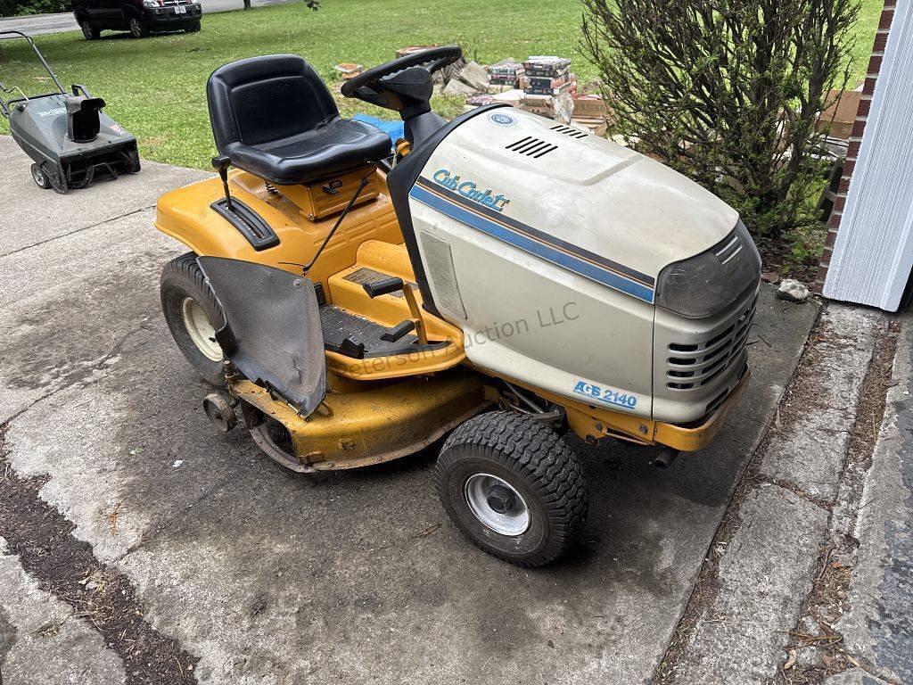 Image of Cub Cadet 2140 Primary image